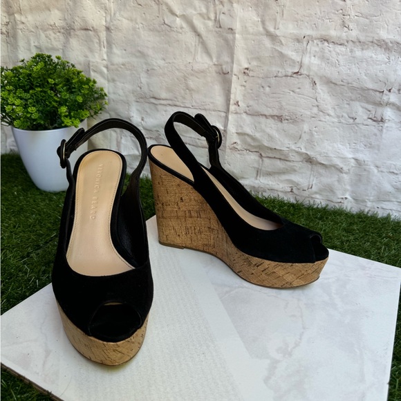 VERONICA BEAR
Dali Sand Suede Peep-Toe Wedge Platform Sandals size 6.5 - Picture 9 of 16